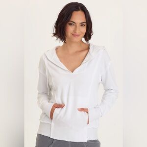 WEARABLES
ROSALYN FLEECE CASUAL HOODIE
 In White